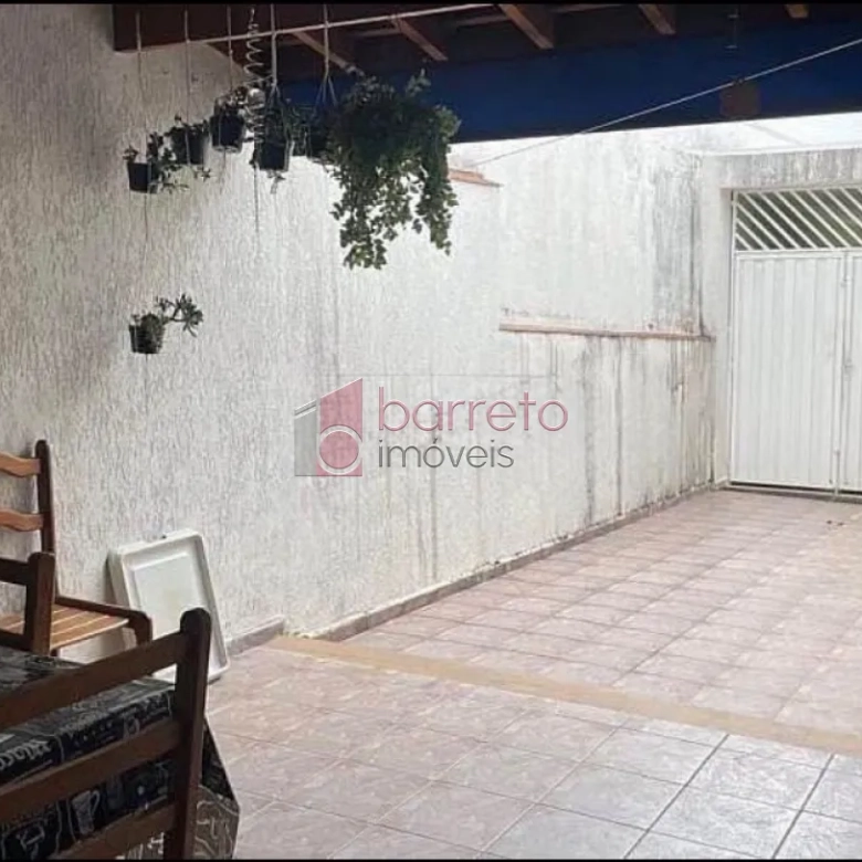 CASA COM EDÍCULA Á VENDA NA VILLA PROGRESSO EM JUNDIAÍ/SP