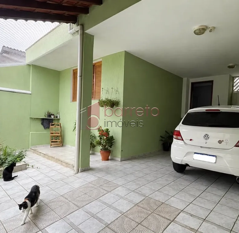 CASA COM EDÍCULA Á VENDA NA VILLA PROGRESSO EM JUNDIAÍ/SP