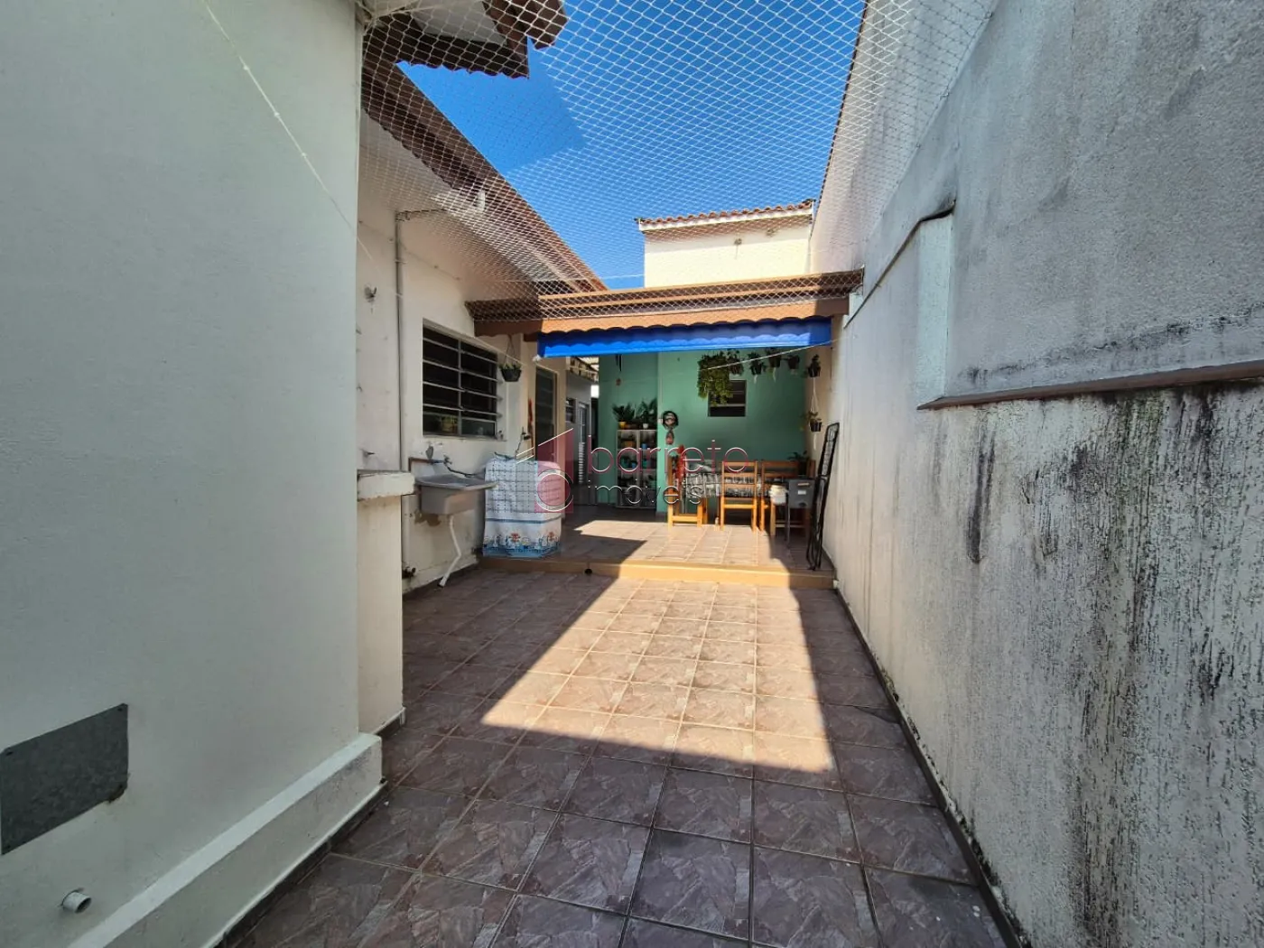 CASA COM EDÍCULA Á VENDA NA VILLA PROGRESSO EM JUNDIAÍ/SP