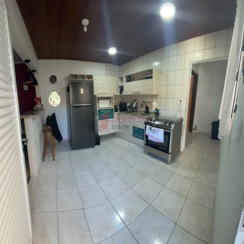 CASA COM EDÍCULA Á VENDA NA VILLA PROGRESSO EM JUNDIAÍ/SP