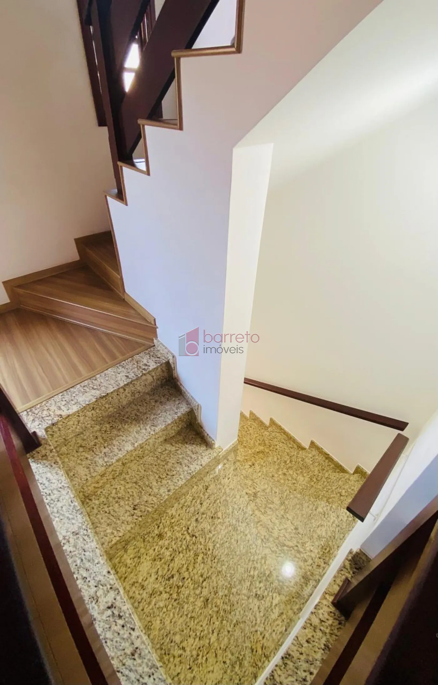 CASA À VENDA NO BAIRRO VILA RAMI – JUNDIAÍ/SP