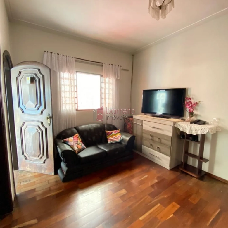 CASA COM 02 DORMITÓRIOS À VENDA NO BAIRRO VIANELO EM JUNDIAÍ/SP