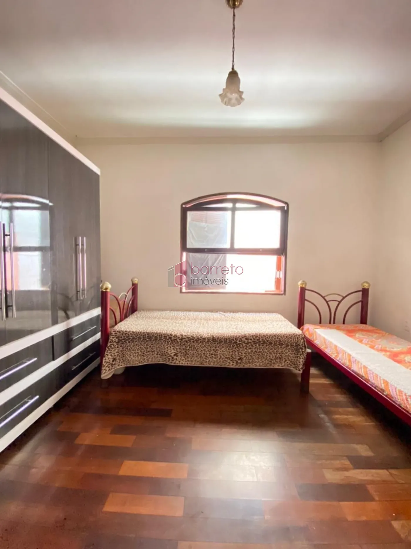 CASA COM 02 DORMITÓRIOS À VENDA NO BAIRRO VIANELO EM JUNDIAÍ/SP