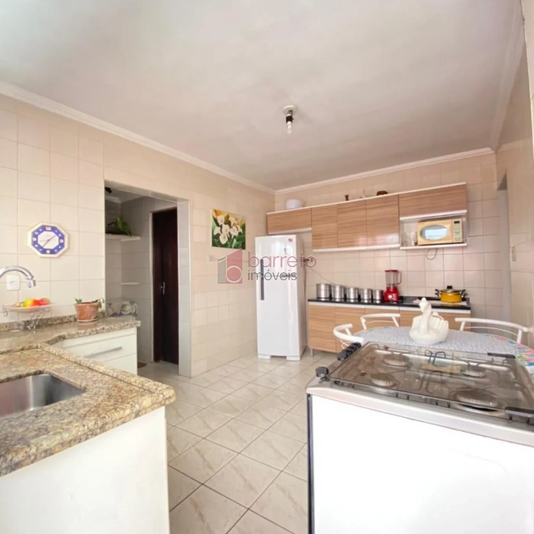 CASA COM 02 DORMITÓRIOS À VENDA NO BAIRRO VIANELO EM JUNDIAÍ/SP
