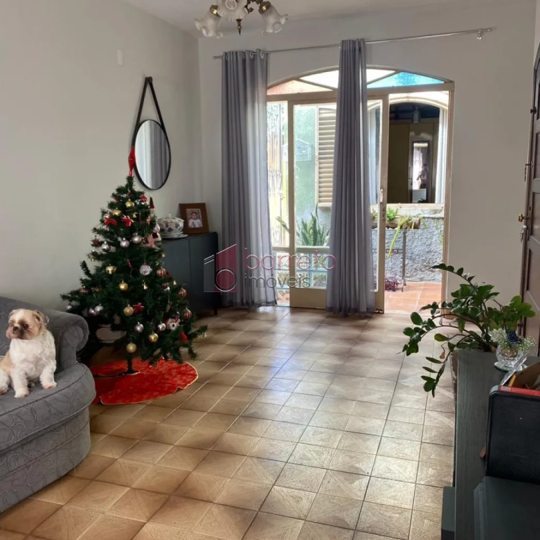 CASA TÉRREA COM EDÍCULA PARA VENDA NO BAIRRO VIANELO – JUNDIAÍ/SP