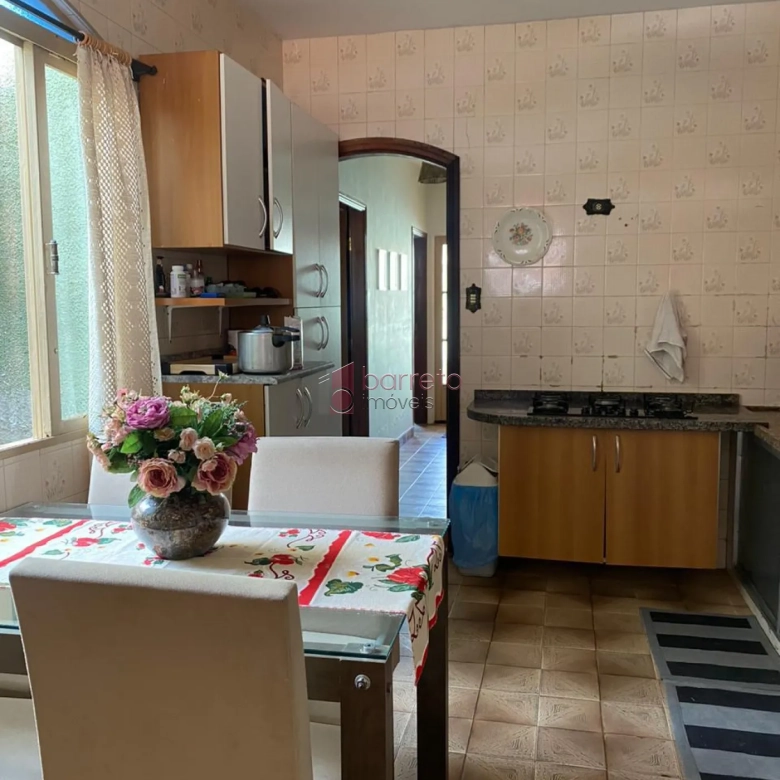 CASA TÉRREA COM EDÍCULA PARA VENDA NO BAIRRO VIANELO – JUNDIAÍ/SP