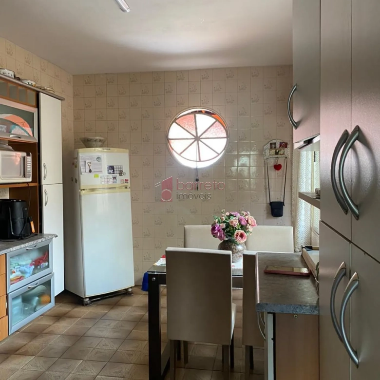 CASA TÉRREA COM EDÍCULA PARA VENDA NO BAIRRO VIANELO – JUNDIAÍ/SP