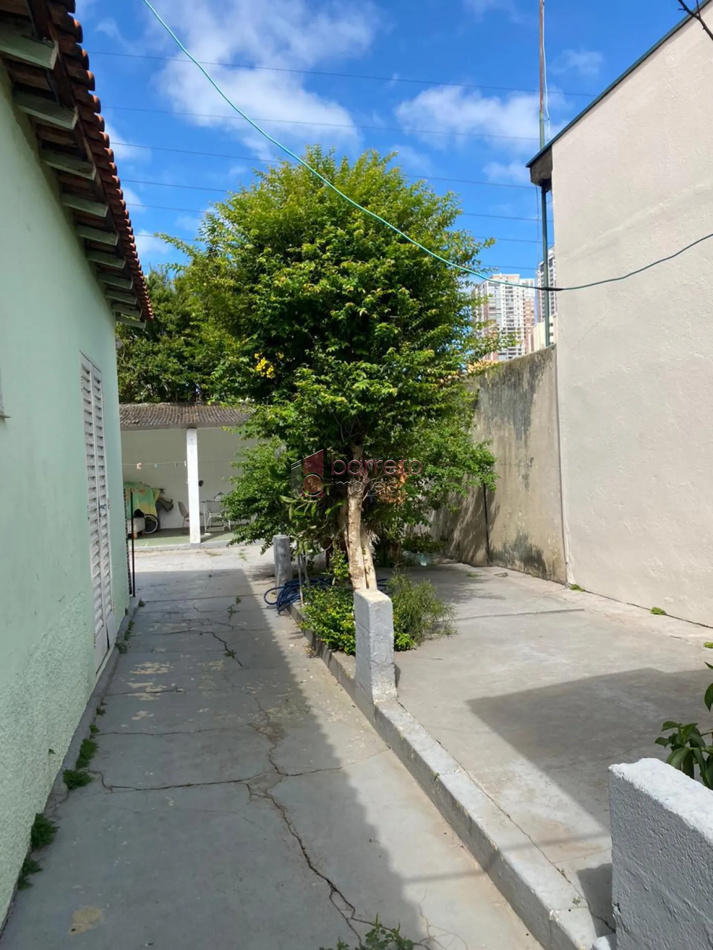 CASA TÉRREA COM EDÍCULA PARA VENDA NO BAIRRO VIANELO – JUNDIAÍ/SP