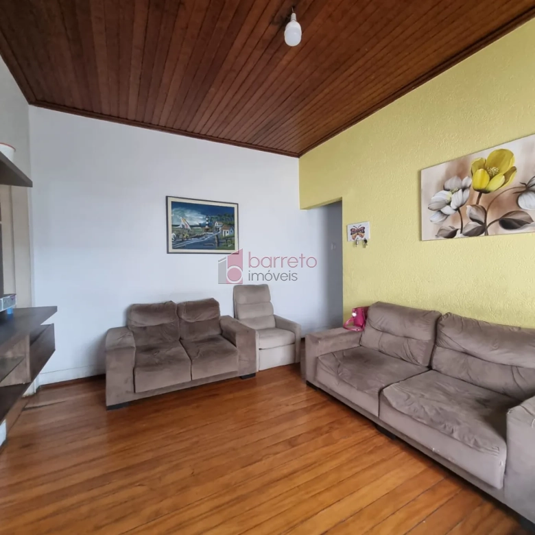 CASA COM EDÍCULA À VENDA NA VILA ARENS – JUNDIAÍ/SP
