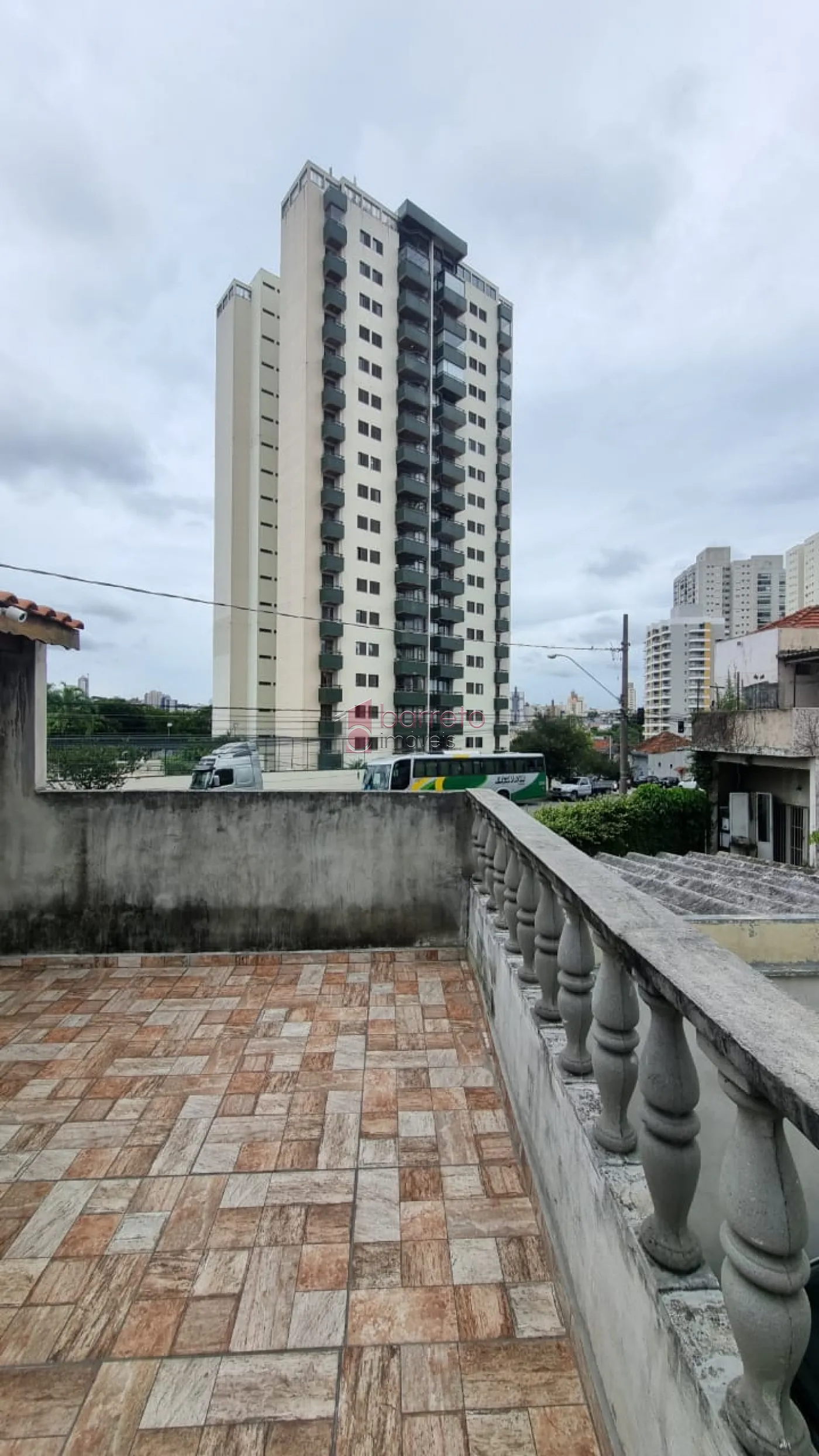 CASA COM EDÍCULA À VENDA NA VILA ARENS – JUNDIAÍ/SP