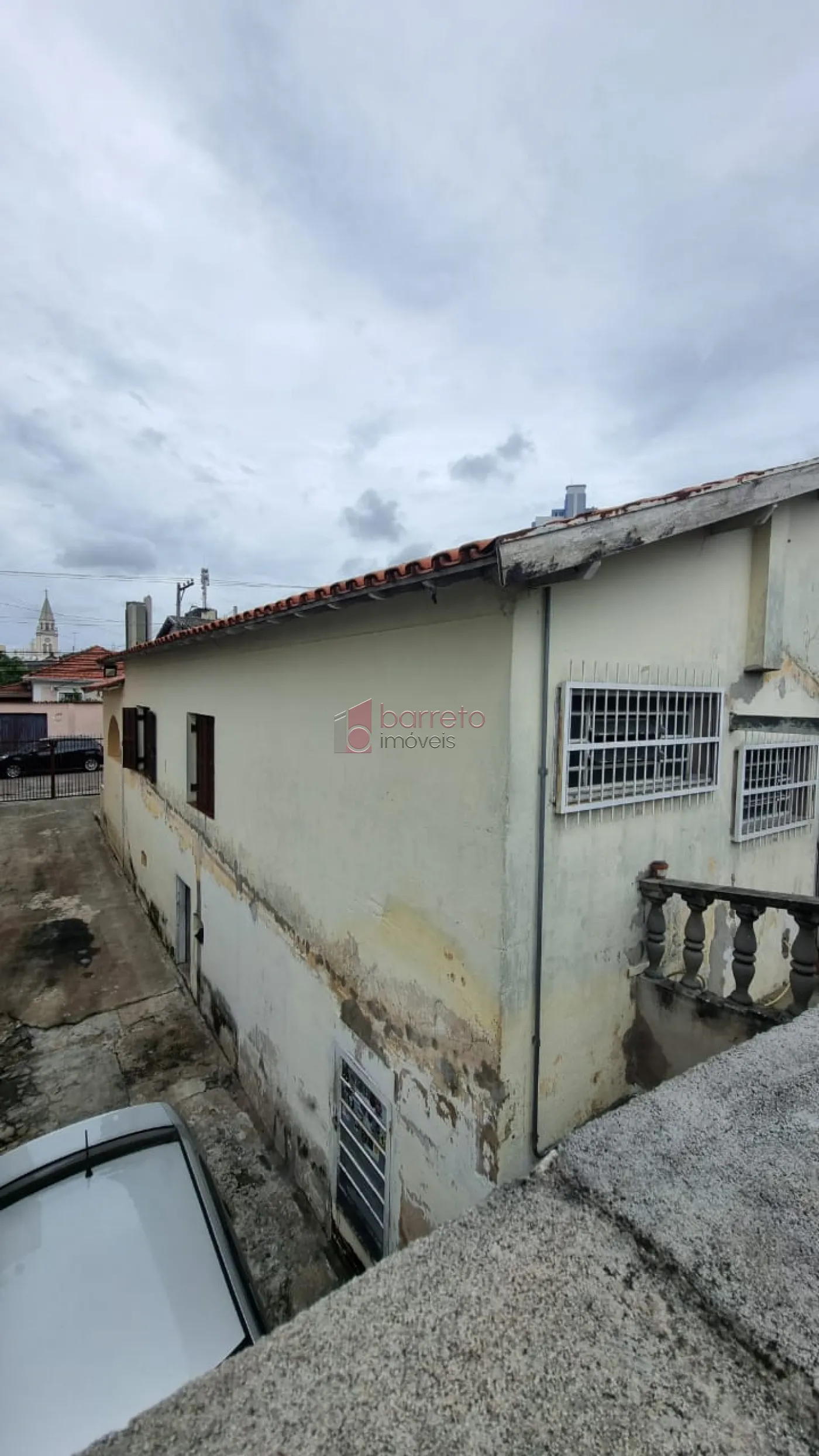 CASA COM EDÍCULA À VENDA NA VILA ARENS – JUNDIAÍ/SP