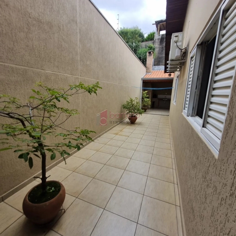 CASA À VENDA NO JARDIM MERCI EM JUNDIAÍ/SP