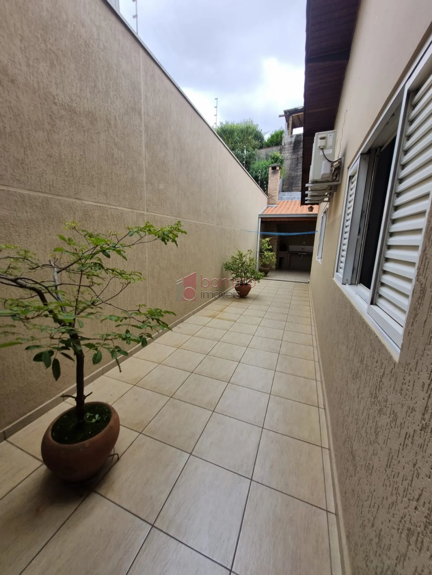 CASA À VENDA NO JARDIM MERCI EM JUNDIAÍ/SP