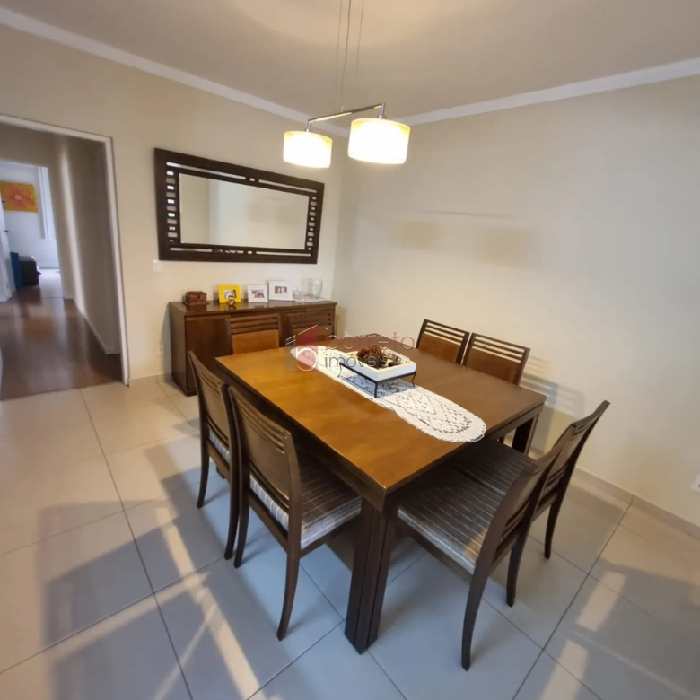 CASA À VENDA NO JARDIM MERCI EM JUNDIAÍ/SP