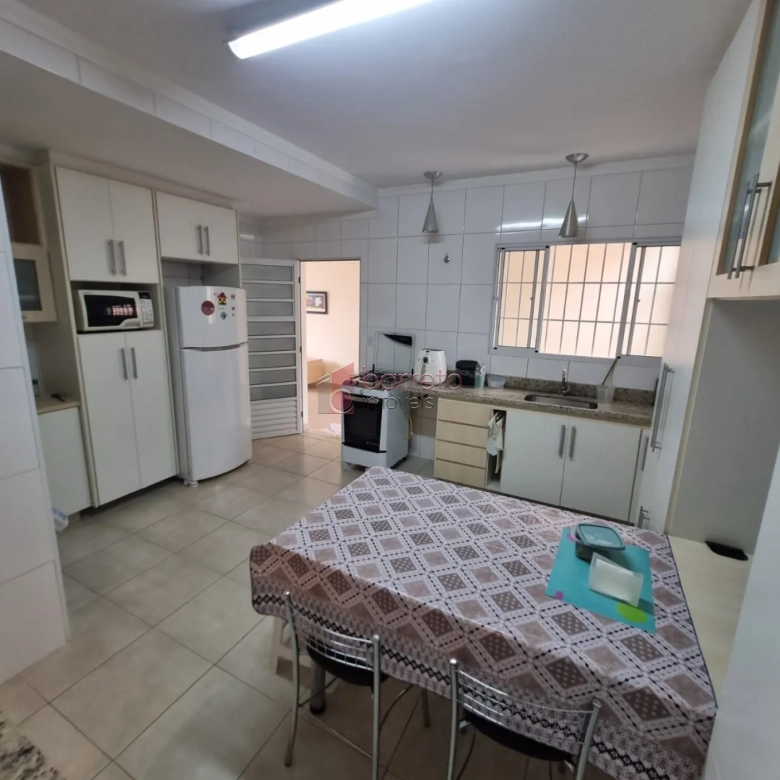 CASA À VENDA NO JARDIM MERCI EM JUNDIAÍ/SP