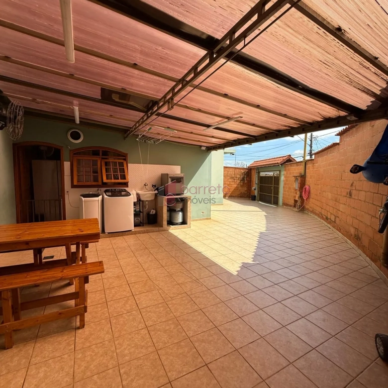 LINDA CASA À VENDA NO BAIRRO AGAPEAMA EM JUNDAÍ/SP