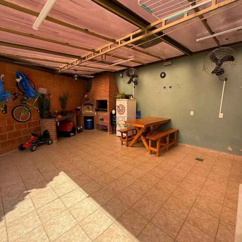 LINDA CASA À VENDA NO BAIRRO AGAPEAMA EM JUNDAÍ/SP