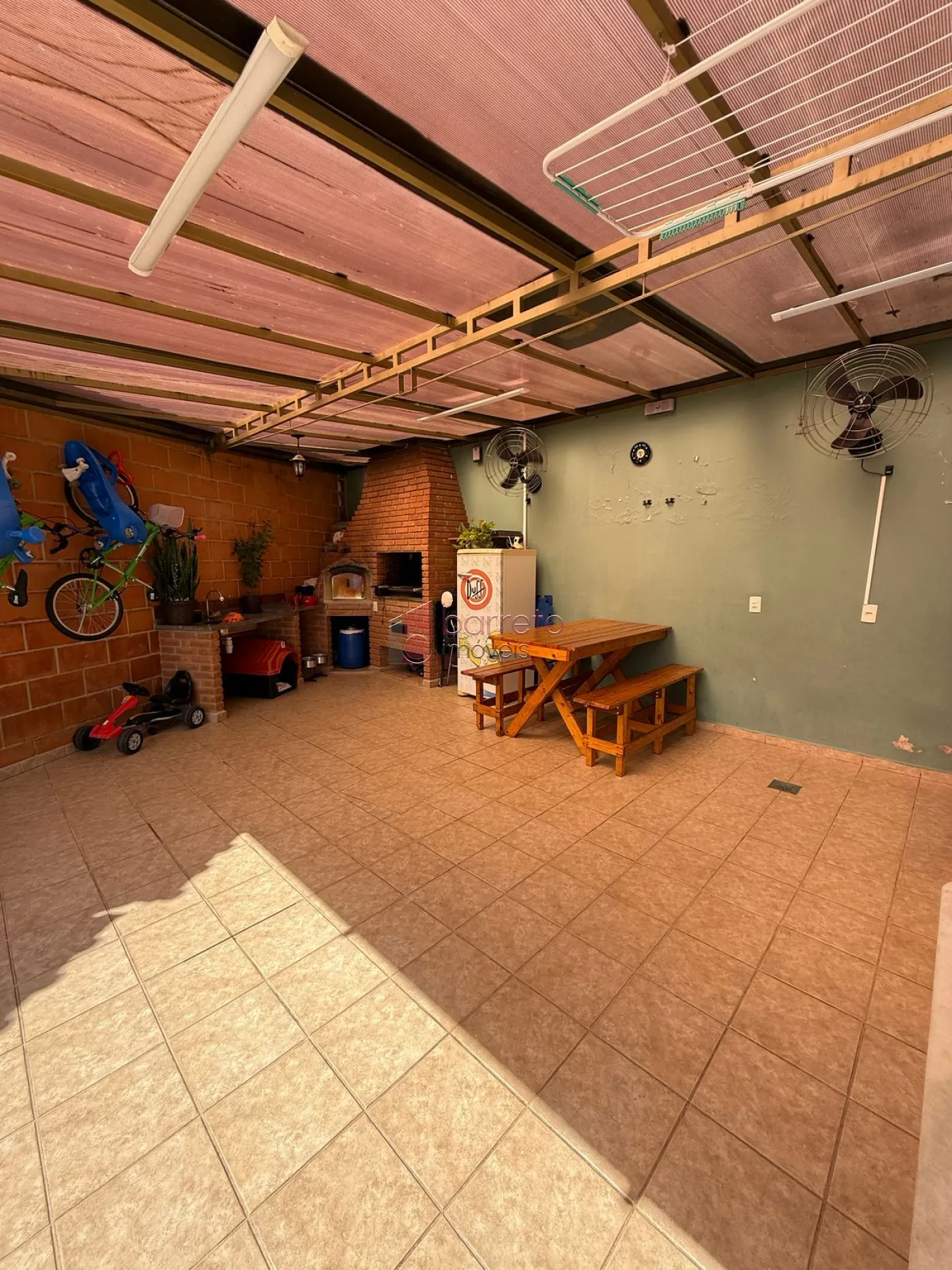 LINDA CASA À VENDA NO BAIRRO AGAPEAMA EM JUNDAÍ/SP