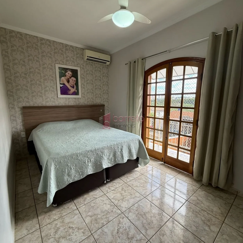 LINDA CASA À VENDA NO BAIRRO AGAPEAMA EM JUNDAÍ/SP