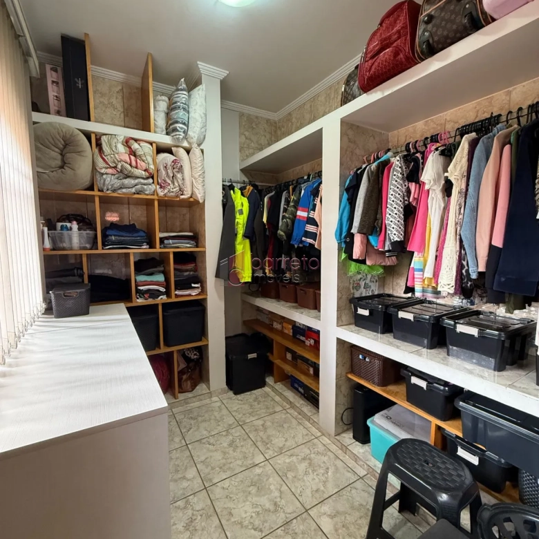 LINDA CASA À VENDA NO BAIRRO AGAPEAMA EM JUNDAÍ/SP