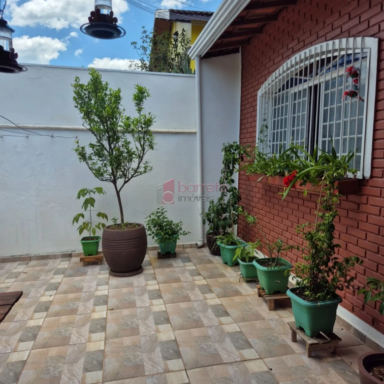 CASA COM EDÍCULA À VENDA NO JARDIM ITÁLIA/COLÔNIA – JUNDIAÍ/SP