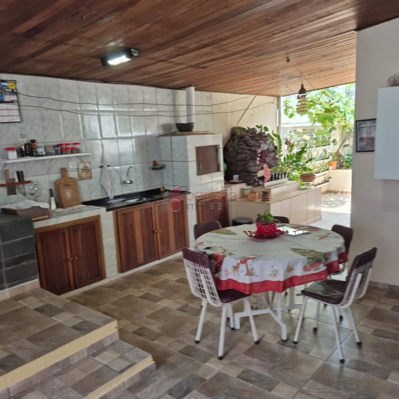 CASA COM EDÍCULA À VENDA NO JARDIM ITÁLIA/COLÔNIA – JUNDIAÍ/SP