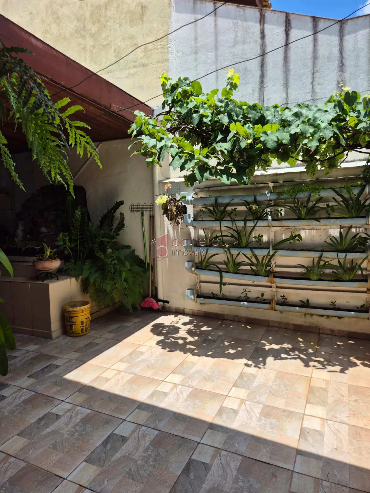 CASA COM EDÍCULA À VENDA NO JARDIM ITÁLIA/COLÔNIA – JUNDIAÍ/SP