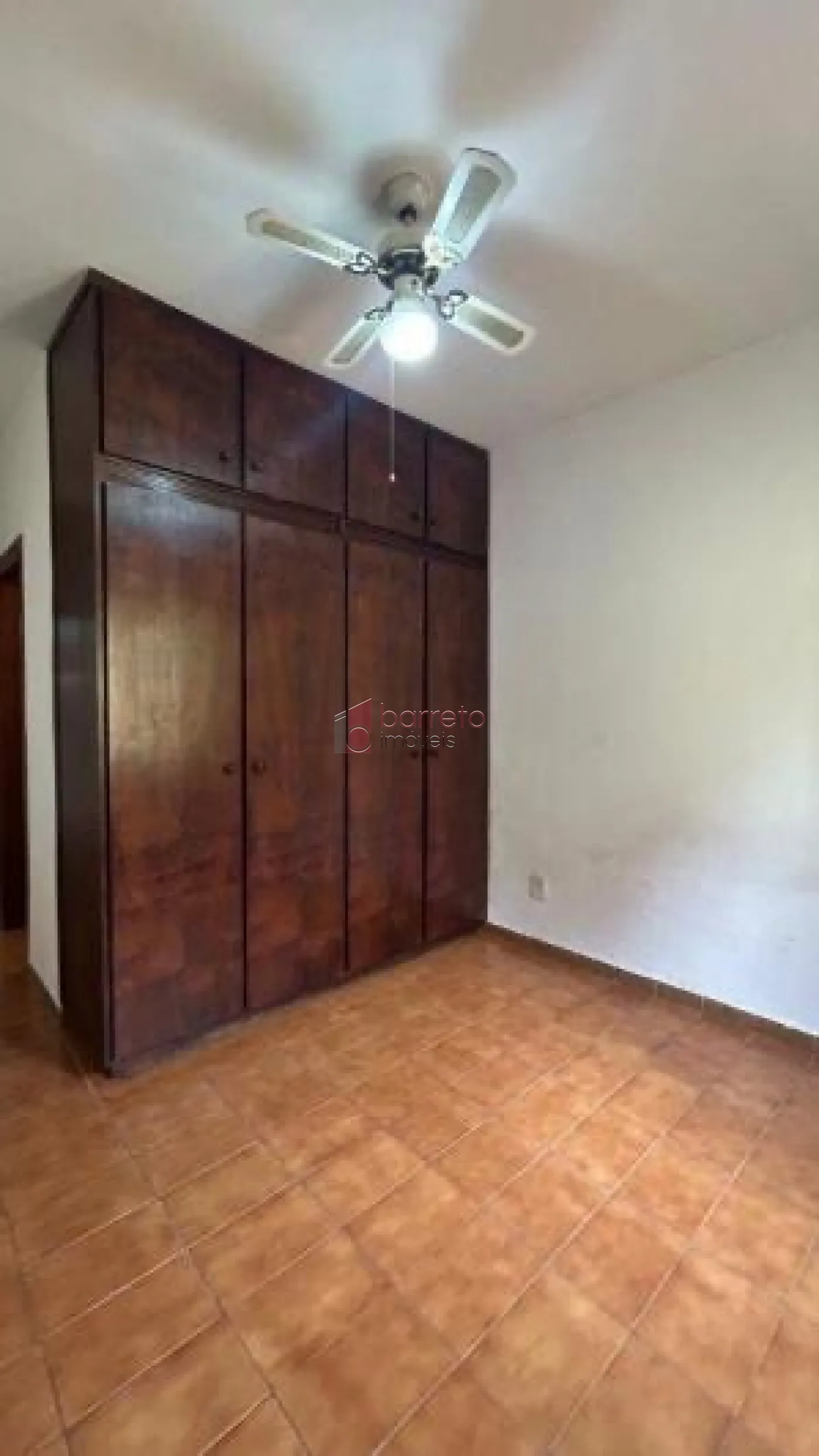 CASA COM 03 QUARTOS À VENDA NA VILA ARGOS – JUNDIAÍ/SP