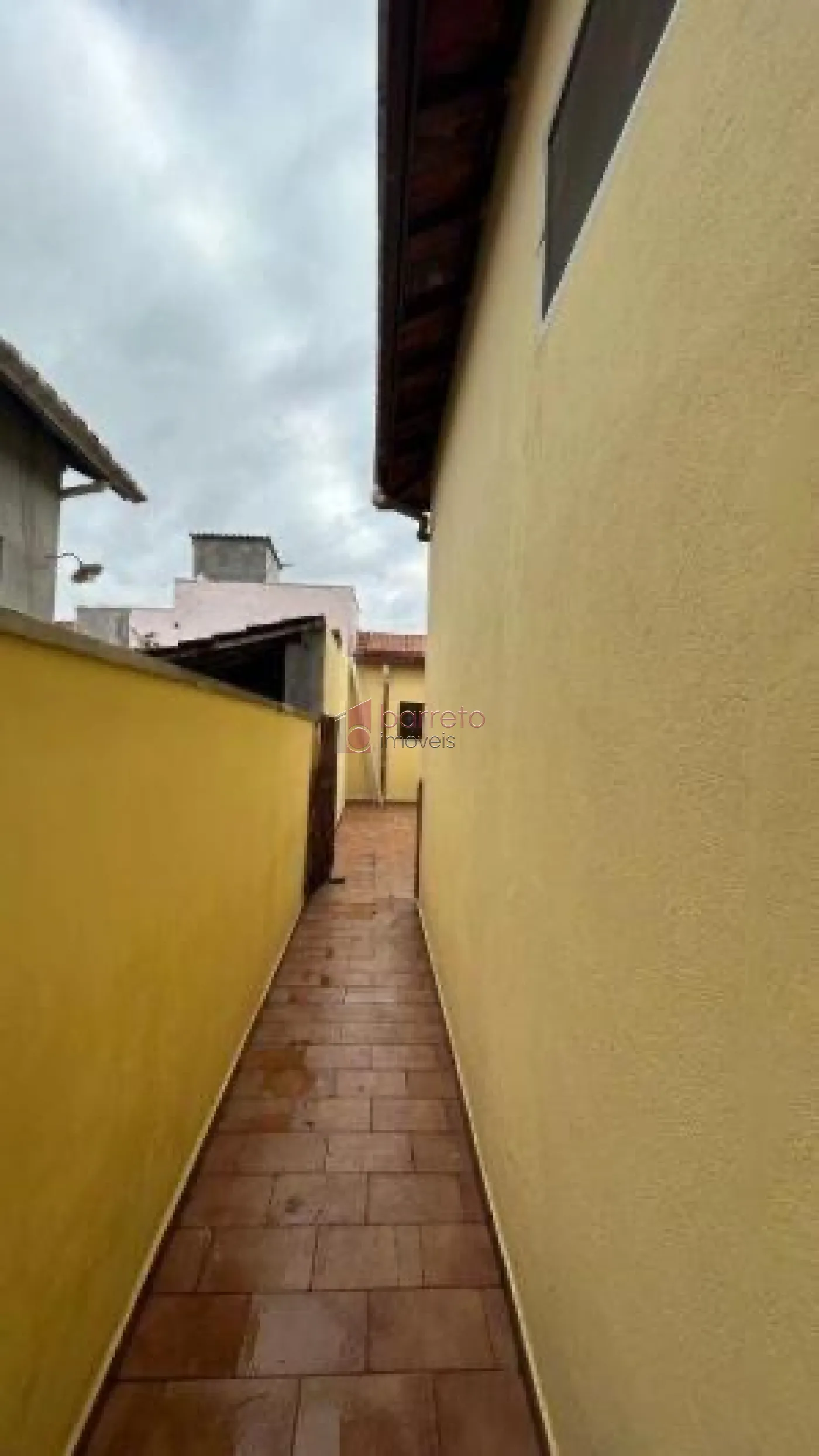 CASA COM 03 QUARTOS À VENDA NA VILA ARGOS – JUNDIAÍ/SP