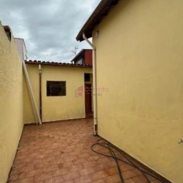 CASA COM 03 QUARTOS À VENDA NA VILA ARGOS – JUNDIAÍ/SP
