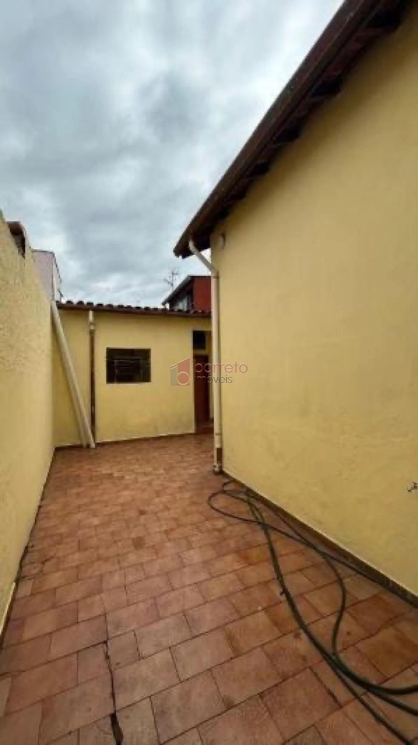 CASA COM 03 QUARTOS À VENDA NA VILA ARGOS – JUNDIAÍ/SP