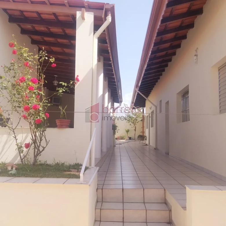SOBRADO COM EDÍCULA PARA VENDA NO BAIRRO VILA SANTANA II – JUNDIAÍ/SP