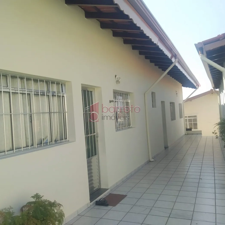 SOBRADO COM EDÍCULA PARA VENDA NO BAIRRO VILA SANTANA II – JUNDIAÍ/SP