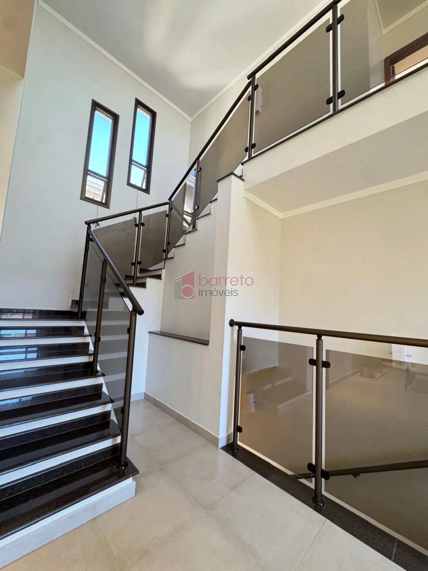 CASA À VENDA NO CONDOMÍNIO PORTAL DO PARAISO 1 – JUNDIAÍ/SP