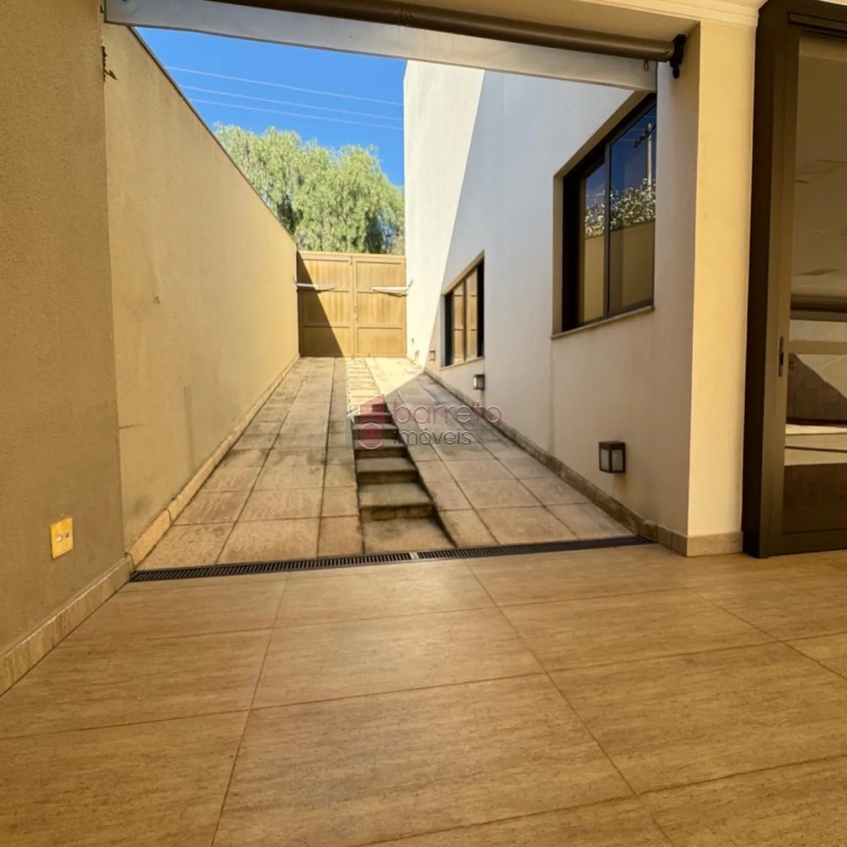 CASA À VENDA NO CONDOMÍNIO PORTAL DO PARAISO 1 – JUNDIAÍ/SP