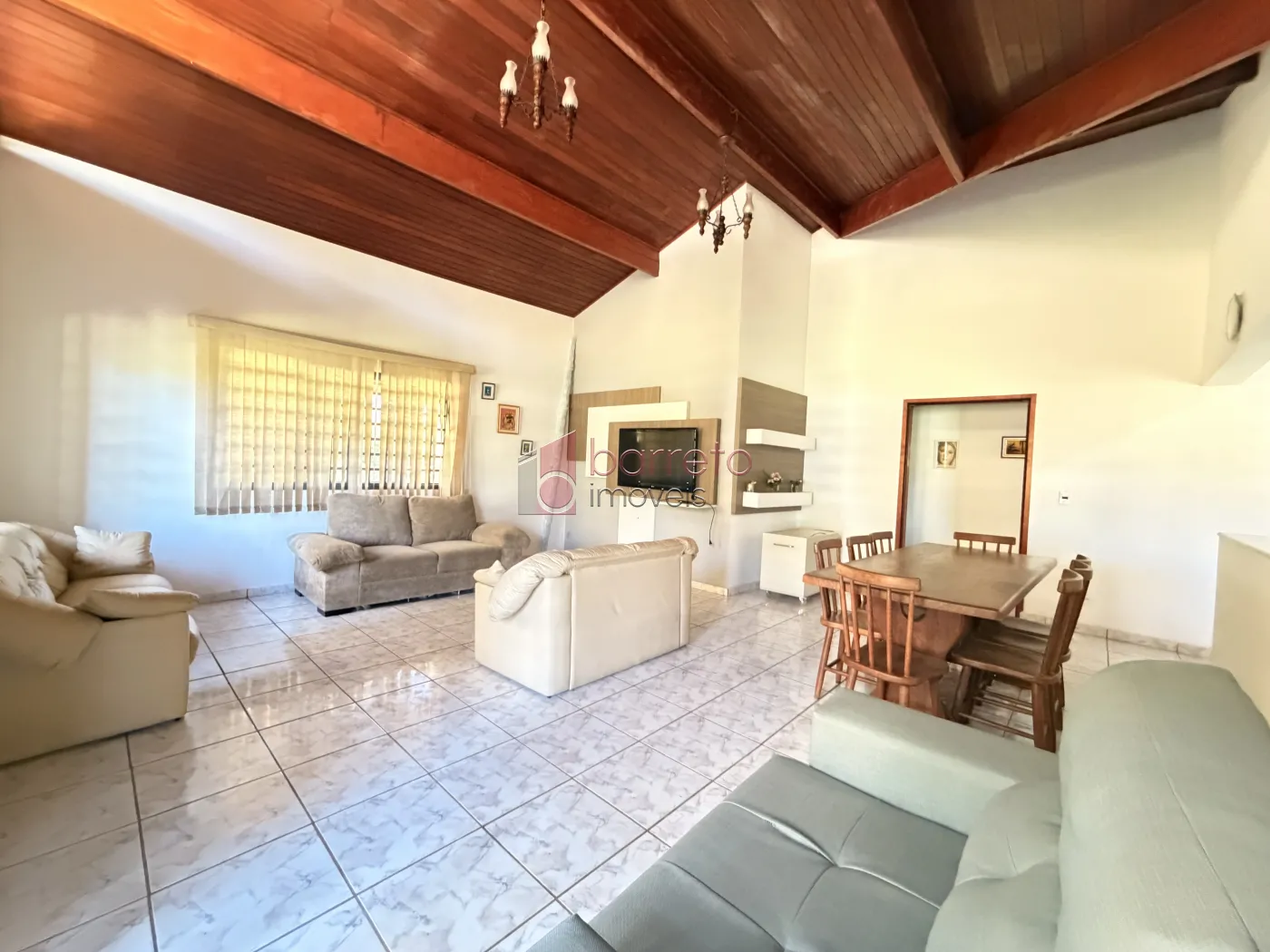 CHÁCARA À VENDA – 03 QUARTOS – VALE DOS CEBRANTES – JUNDIAÍ/SP