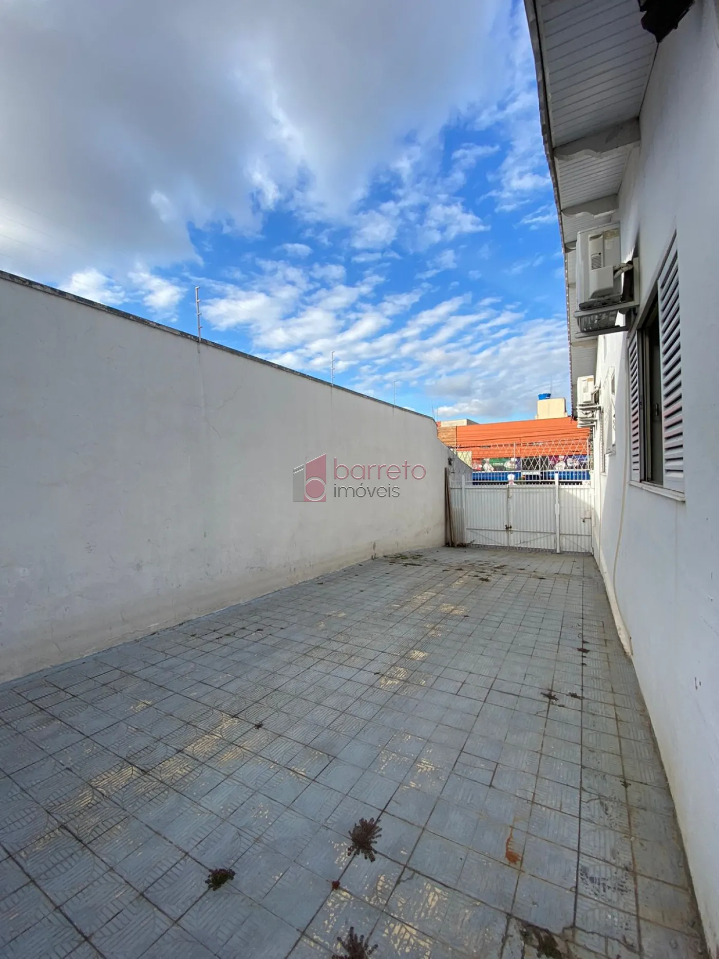 CASA COMERCIAL PARA LOCAÇÃO OU VENDA NO VILA ARENS II – JUNDIAÍ/SP