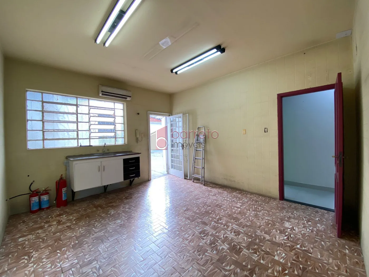 CASA COMERCIAL PARA LOCAÇÃO OU VENDA NO VILA ARENS II – JUNDIAÍ/SP