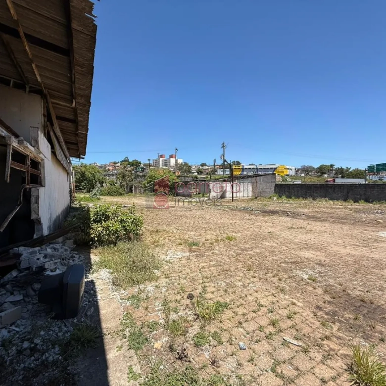 PRÉDIO COMERCIAL ESQUINA COM TERRENO À VENDA NO BAIRRO DO RETIRO EM JUNDIAÍ/SP