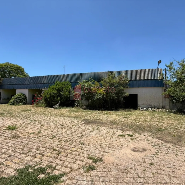 PRÉDIO COMERCIAL ESQUINA COM TERRENO À VENDA NO BAIRRO DO RETIRO EM JUNDIAÍ/SP