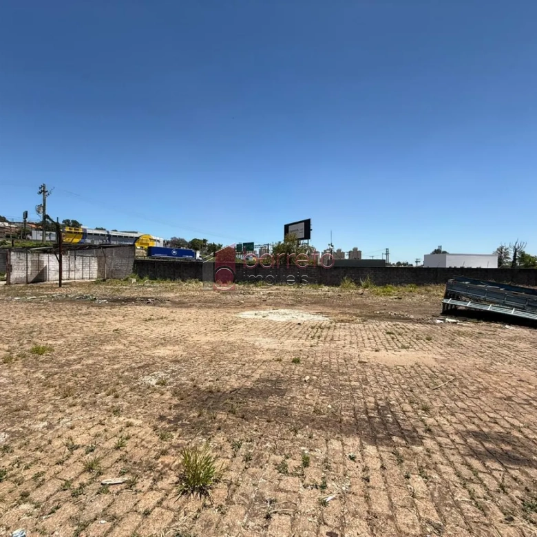 PRÉDIO COMERCIAL ESQUINA COM TERRENO À VENDA NO BAIRRO DO RETIRO EM JUNDIAÍ/SP