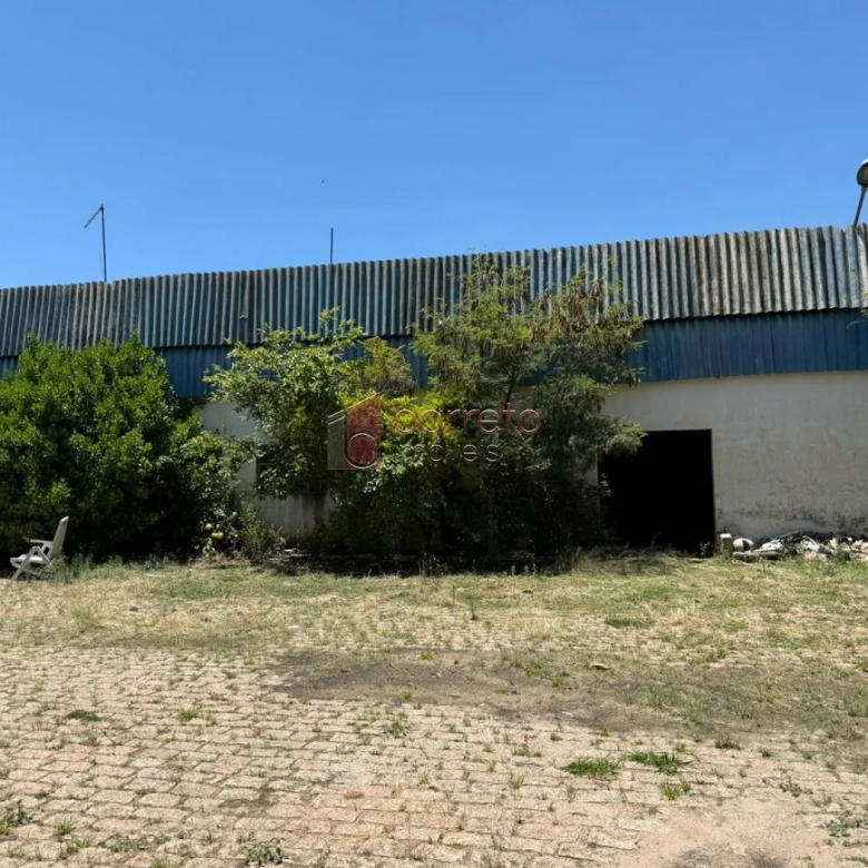 PRÉDIO COMERCIAL ESQUINA COM TERRENO À VENDA NO BAIRRO DO RETIRO EM JUNDIAÍ/SP