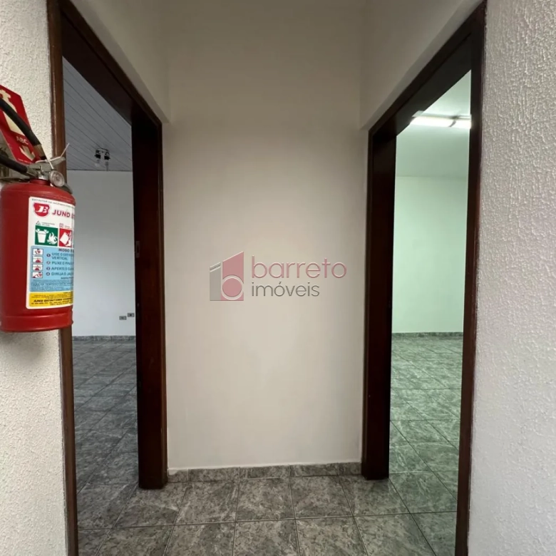 PRÉDIO COMERCIAL COM LOJA + 5 SALAS À VENDA NO CENTRO – JUNDIAÍ/SP