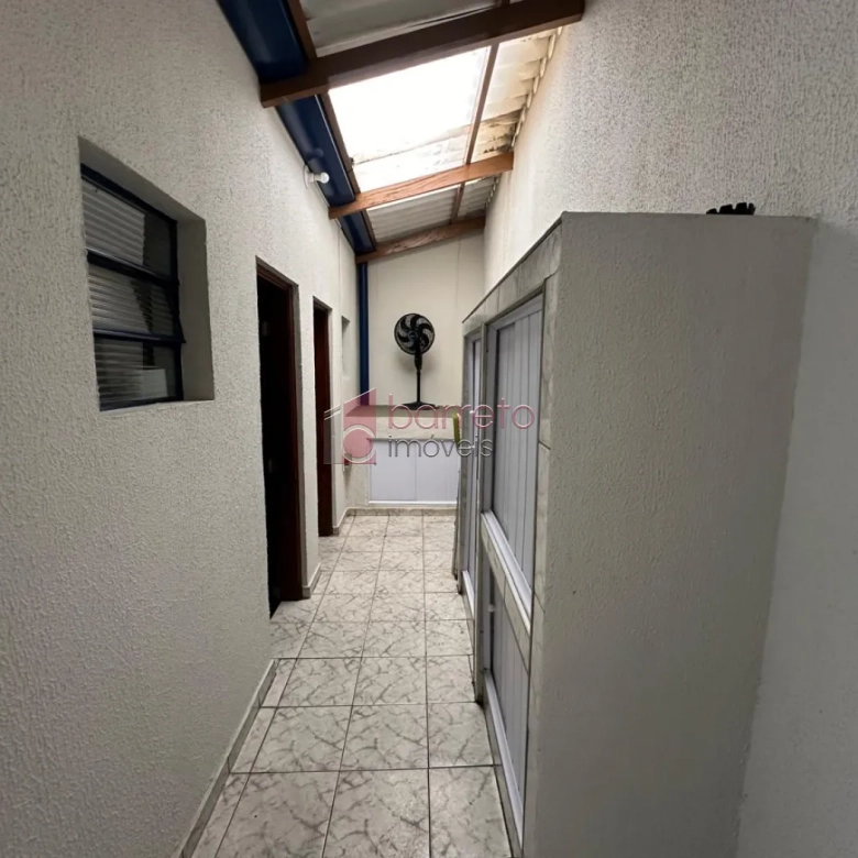 PRÉDIO COMERCIAL COM LOJA + 5 SALAS À VENDA NO CENTRO – JUNDIAÍ/SP