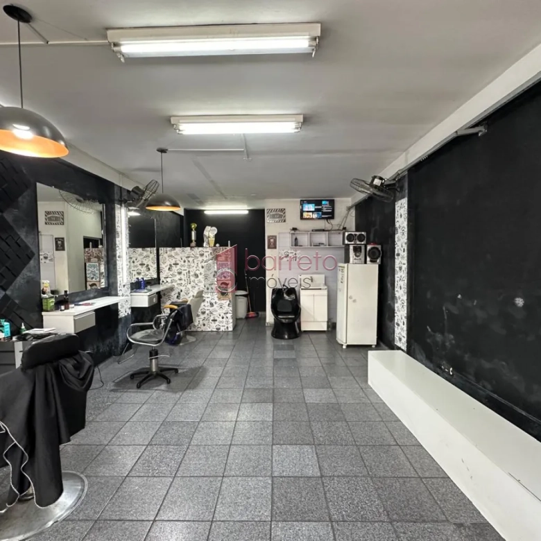 PRÉDIO COMERCIAL COM LOJA + 5 SALAS À VENDA NO CENTRO – JUNDIAÍ/SP