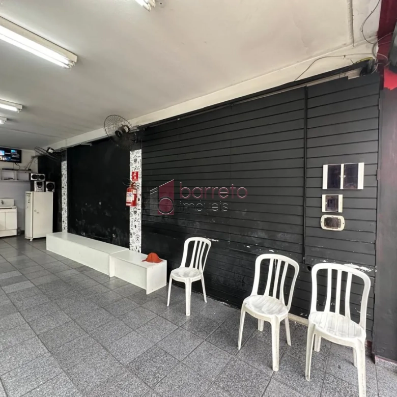 PRÉDIO COMERCIAL COM LOJA + 5 SALAS À VENDA NO CENTRO – JUNDIAÍ/SP