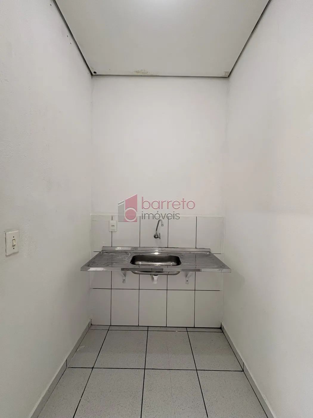 SALA COMERCIAL PARA LOCAÇÃO NO CENTRO – JUNDIAÍ/SP