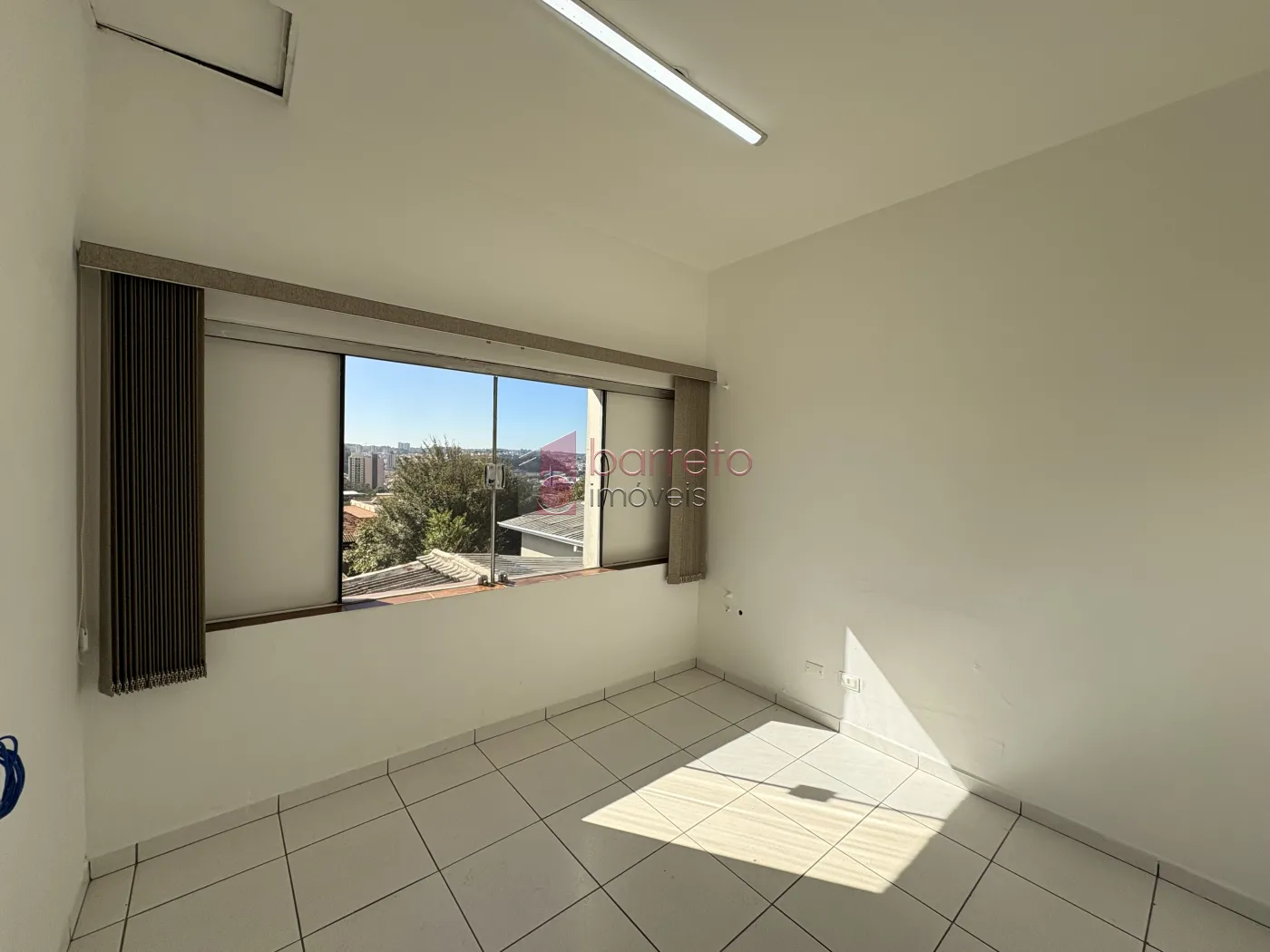 SALA COMERCIAL PARA LOCAÇÃO NO CENTRO – JUNDIAÍ/SP
