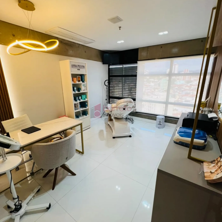 SALA COMERCIAL COM AREA COMUM COMPARTILHADA COM SALA 2 MOBILIADA PARA LOCAÇÃO NO CONDOMÍNIO NINO PLAZA – JUNDIAÍ/SP