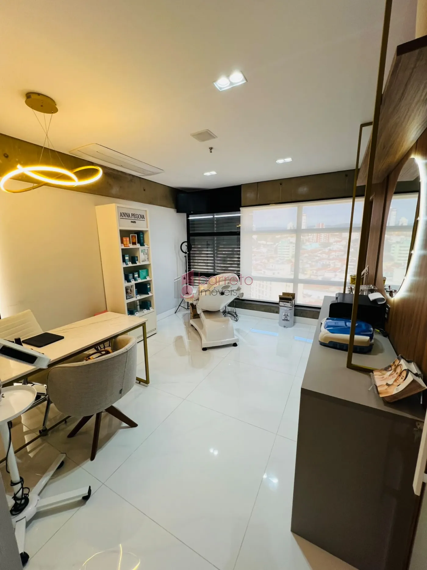 SALA COMERCIAL COM AREA COMUM COMPARTILHADA COM SALA 2 MOBILIADA PARA LOCAÇÃO NO CONDOMÍNIO NINO PLAZA – JUNDIAÍ/SP